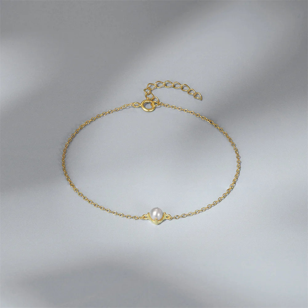 Single Pearl Bracelet In Gold